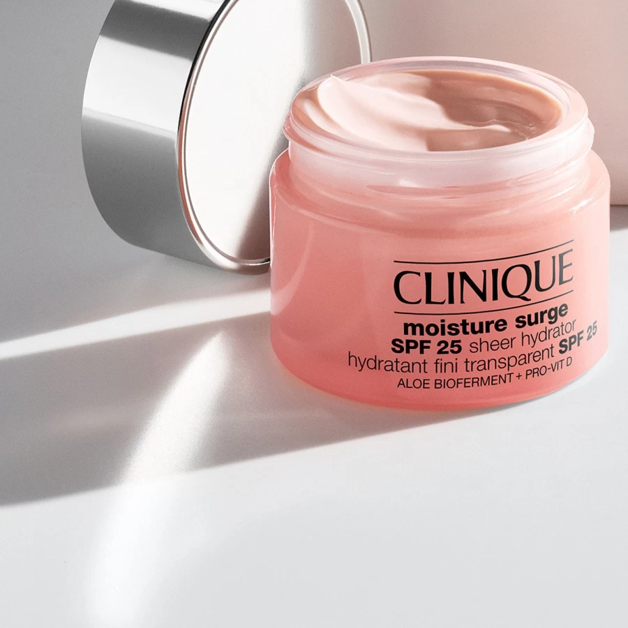 CLINIQUE Moisture Surge SPF 25 Sheer Hydrator - Pink Tinted Hydrating Moisturizer with Sun Protection