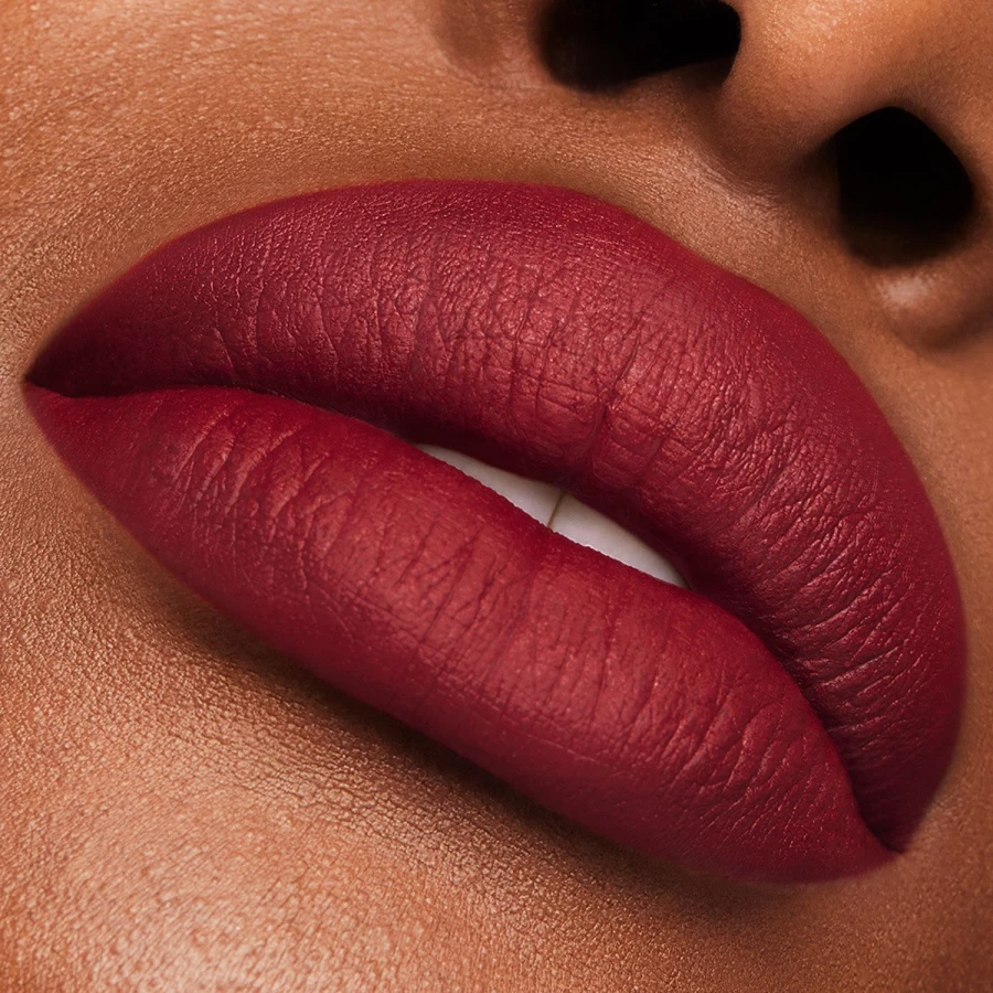 ESTÉE LAUDER Pure Color Matte Lipstick in Cherry Red - Long-Lasting Bold Lip Color