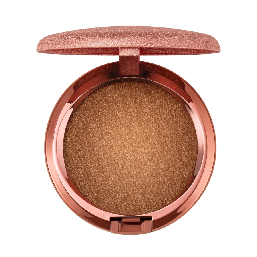 MAC COSMETICS Skinfinish Radiant Bronzer in Gold - Sun-Kissed Glow Powder for Deep Skin Tones