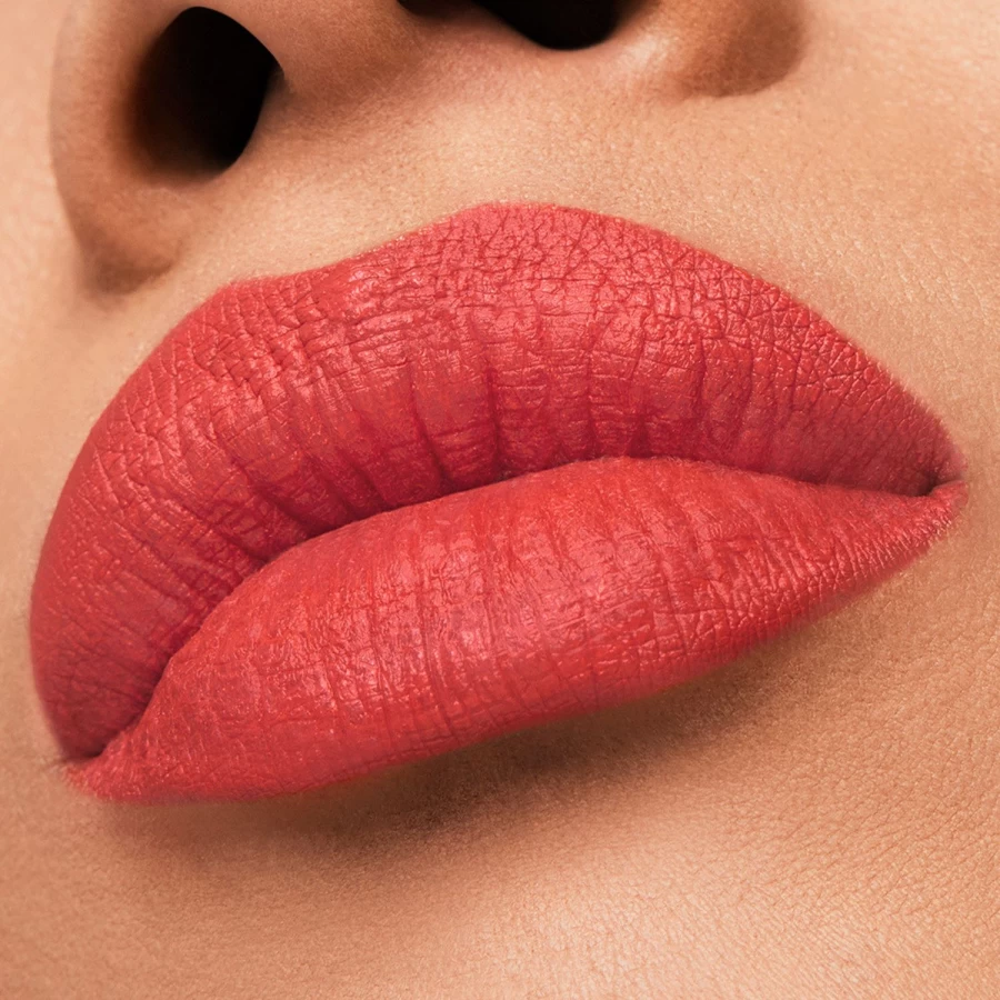 ESTÉE LAUDER Pure Color Matte Lipstick in Coral Red - Shade 600 Visionary, Long-Lasting Lip Color